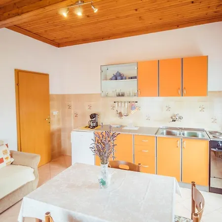 Apartment Luciana 1